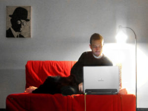 tietokone_yolla Kuva: striatic (Flickr)